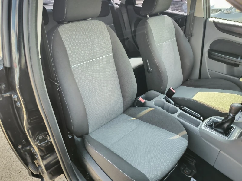 Ford Focus 1.8i, снимка 8 - Автомобили и джипове - 49818456