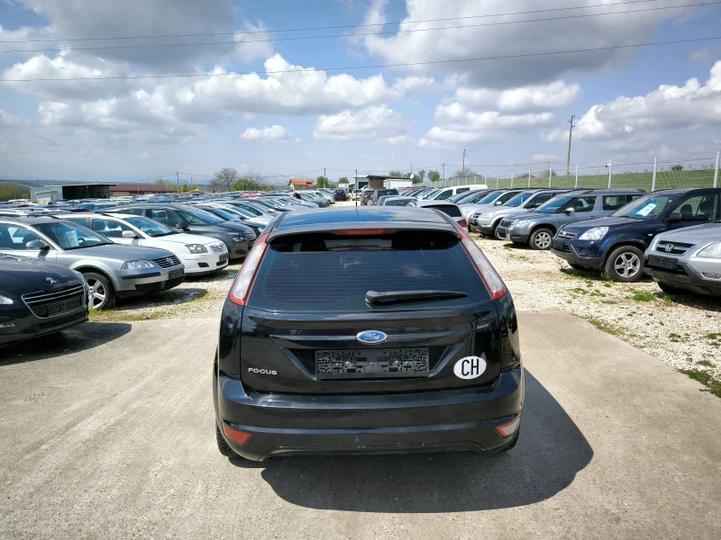 Ford Focus 1.8i, снимка 5 - Автомобили и джипове - 49818456