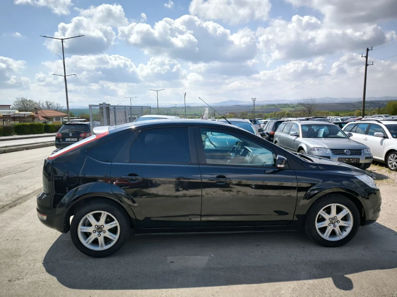 Ford Focus 1.8i, снимка 4 - Автомобили и джипове - 49818456