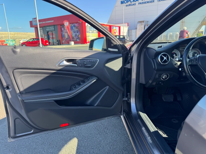 Mercedes-Benz A 200 d AMG-Line 4Matic, снимка 7 - Автомобили и джипове - 51679486