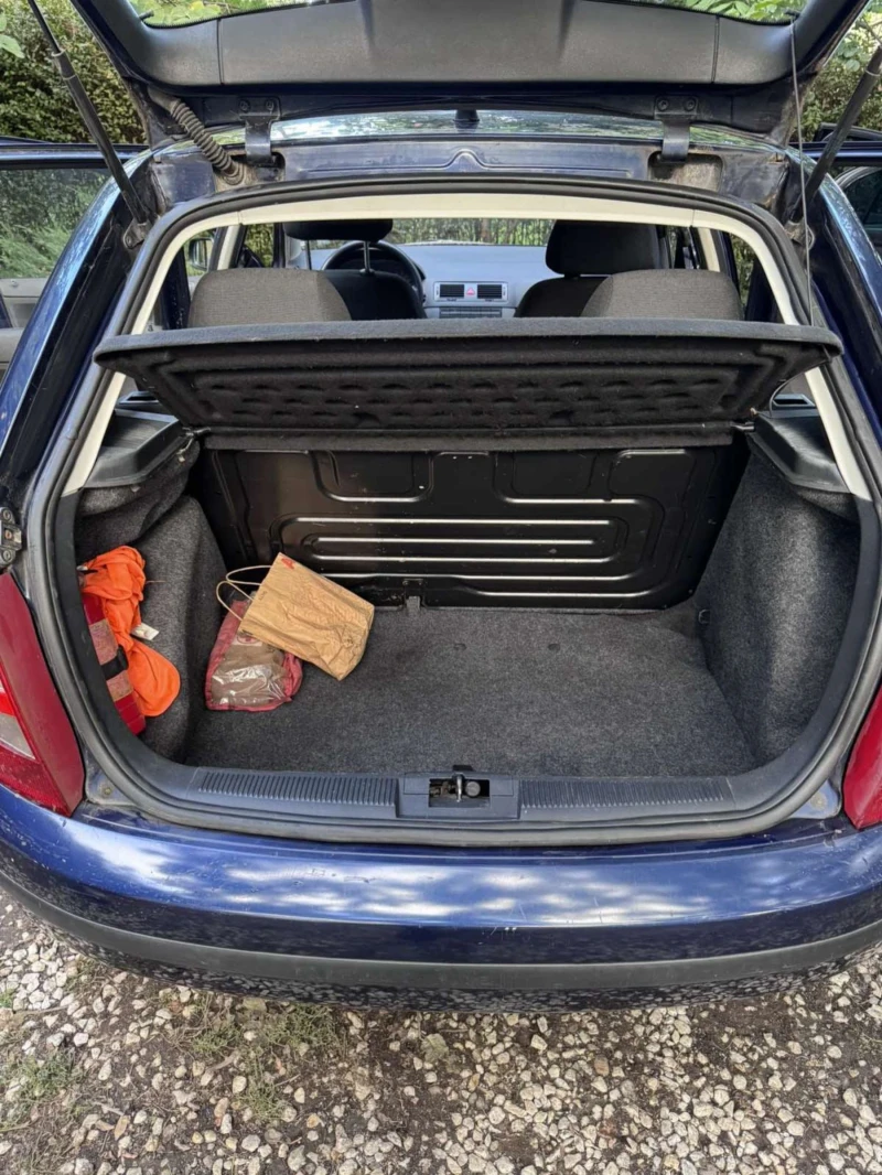 Skoda Fabia 1.9 SDI, снимка 9 - Автомобили и джипове - 52622944