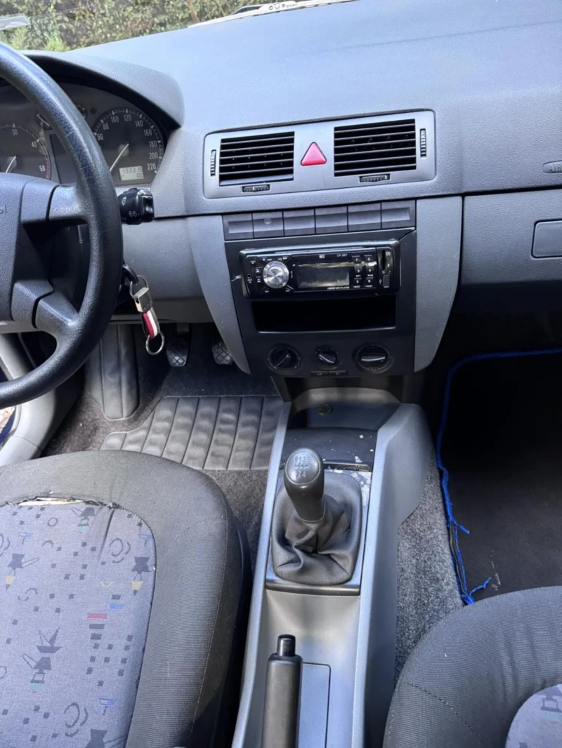 Skoda Fabia 1.9 SDI, снимка 7 - Автомобили и джипове - 52622944