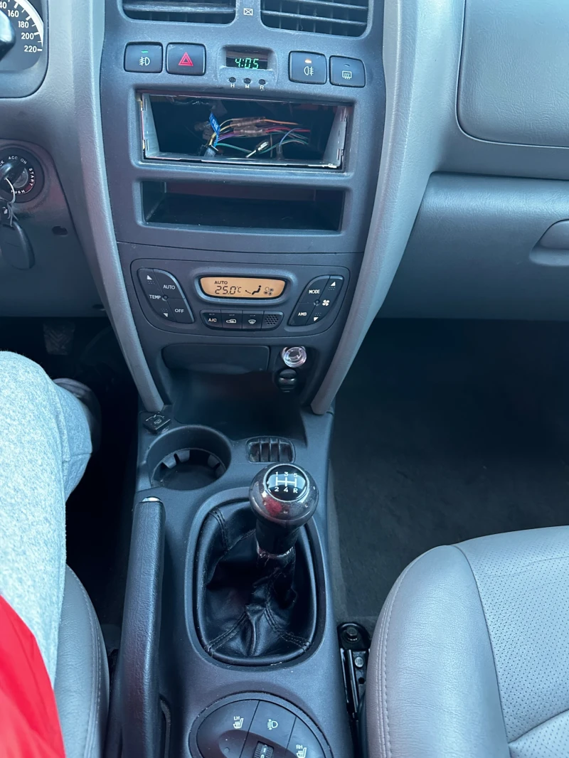 Hyundai Santa fe 2.4 бензин-газ, снимка 13 - Автомобили и джипове - 52753930