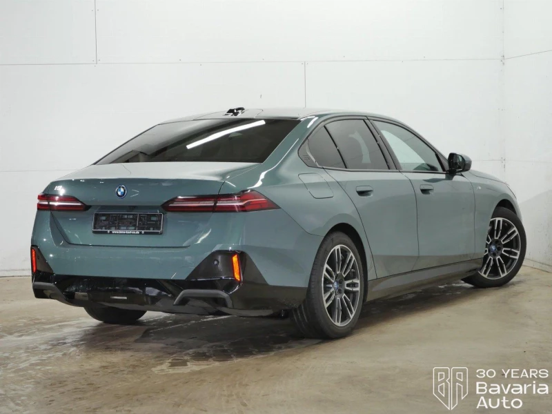 BMW i5 40 eDrive M Sport Paket , снимка 3 - Автомобили и джипове - 52775458