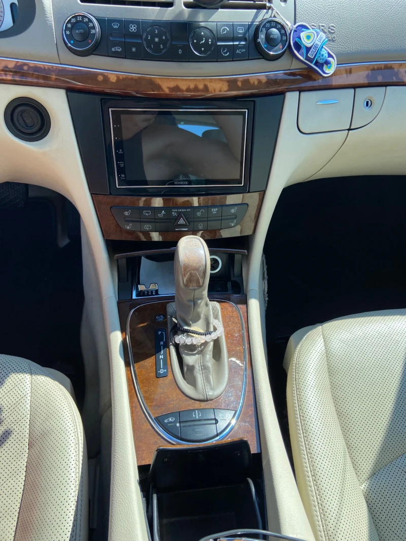 Mercedes-Benz E 280, снимка 5 - Автомобили и джипове - 53173815
