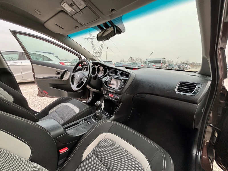 Kia Ceed 1.4CRDI/ПОДГРЕВ/КАМЕРА/FULL, снимка 6 - Автомобили и джипове - 53179641