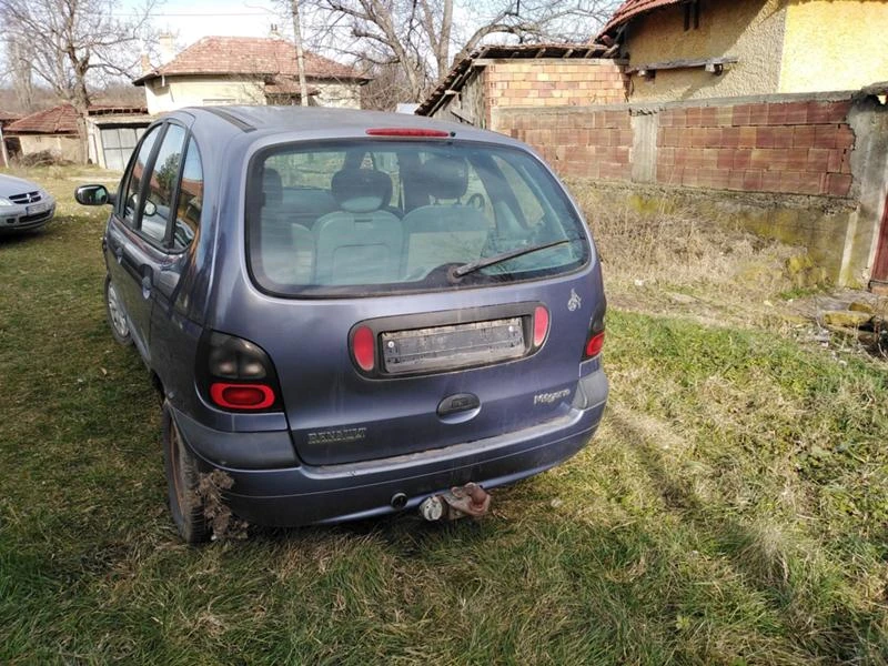 Renault Scenic 1,6, снимка 3 - Автомобили и джипове - 48693799