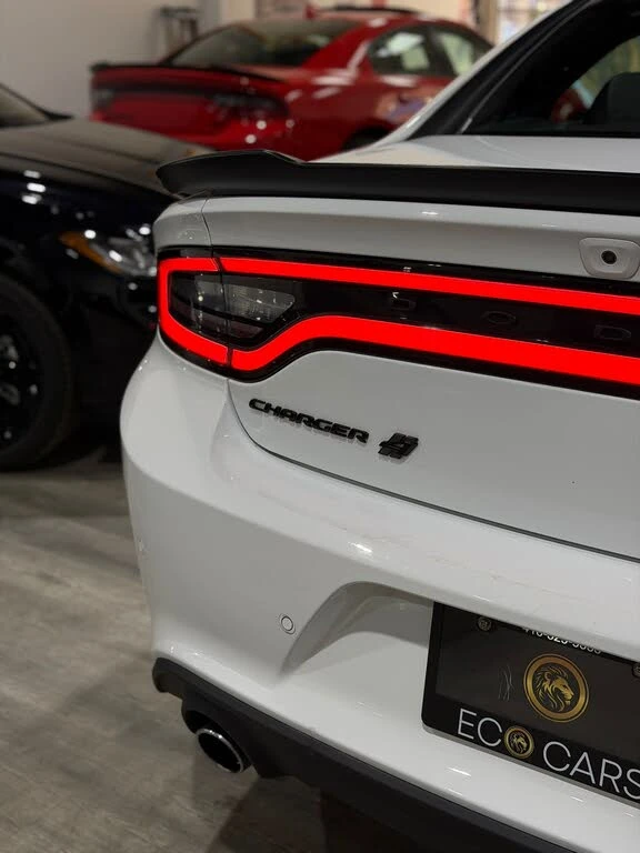 Dodge Charger * АВТО КРЕДИТ* ЦЕНА ДО БГ * СЕРВИЗНА ИСТОРИЯ *  - изображение 6