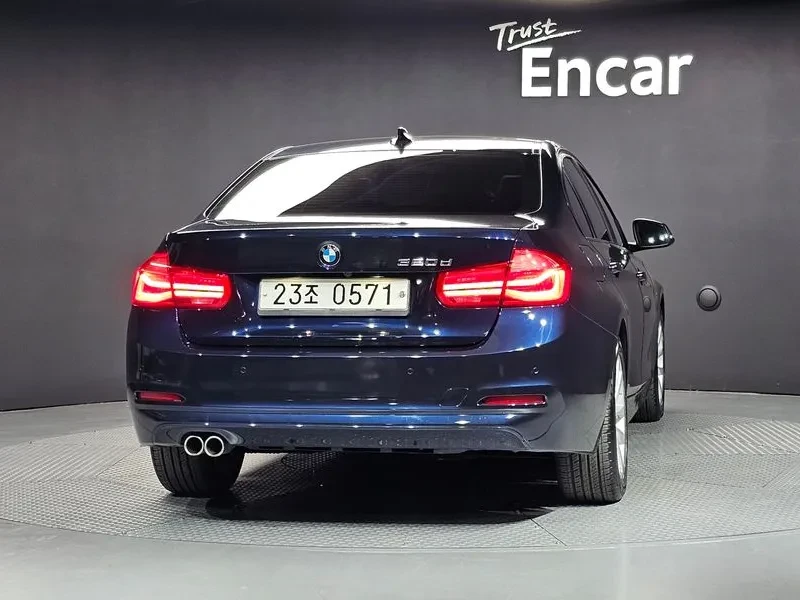 BMW 320 d, снимка 4 - Автомобили и джипове - 54592572