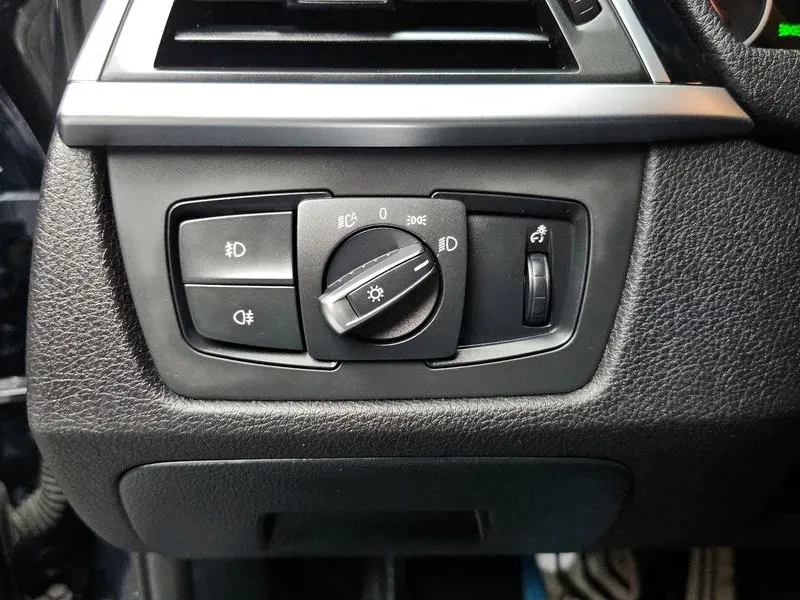 BMW 320 d, снимка 17 - Автомобили и джипове - 54592572