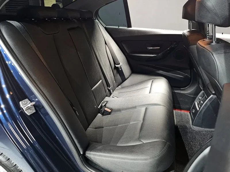 BMW 320 d, снимка 11 - Автомобили и джипове - 54592572