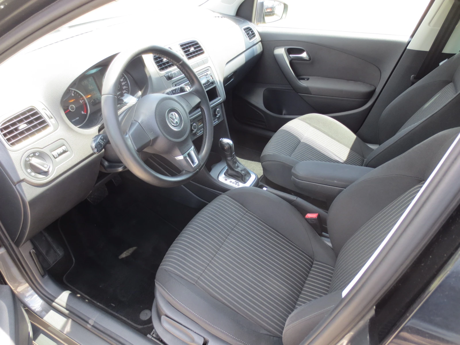 VW Polo 1.6 TDI* DsG*  - изображение 9