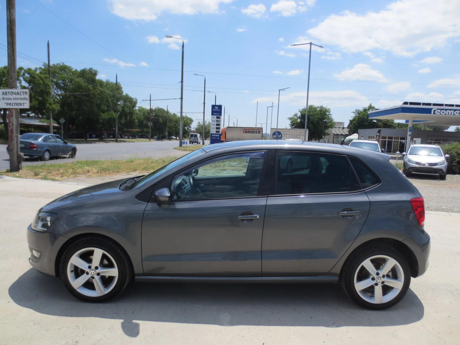 VW Polo 1.6 TDI* DsG*  - изображение 8