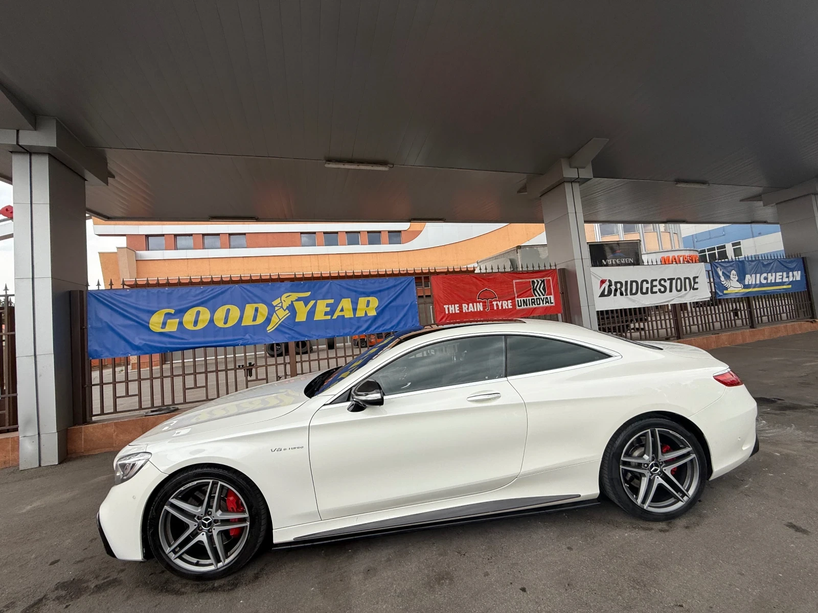Mercedes-Benz S 63 AMG SWAROVSKI* Светещ* Таван* УНИКАТ* AMG* Coupe - изображение 4