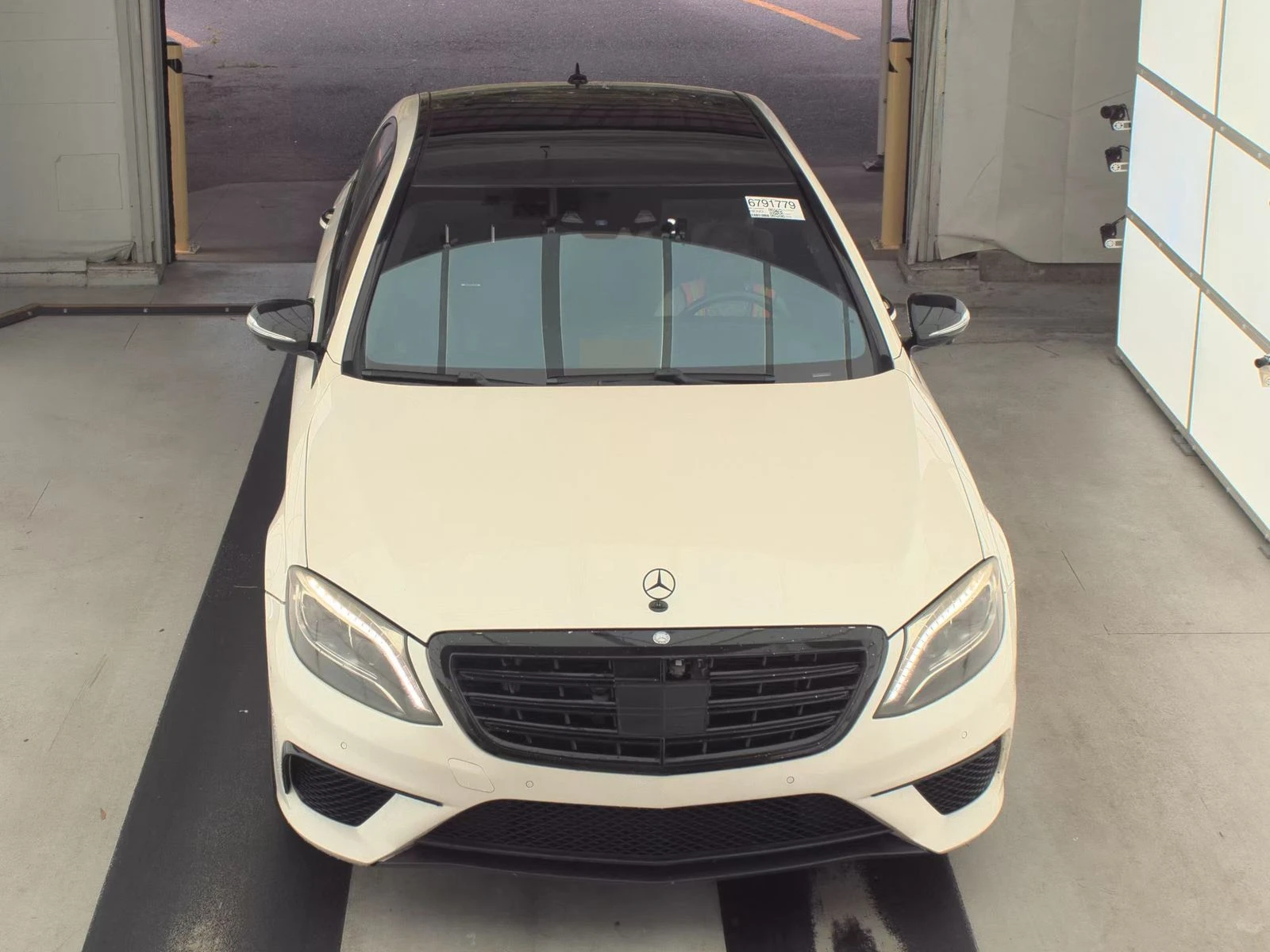 Mercedes-Benz S 63 AMG BURMASTER* 360* МАСАЖ* ОБДУХ* NIGHT VISION* DISTRO - изображение 2