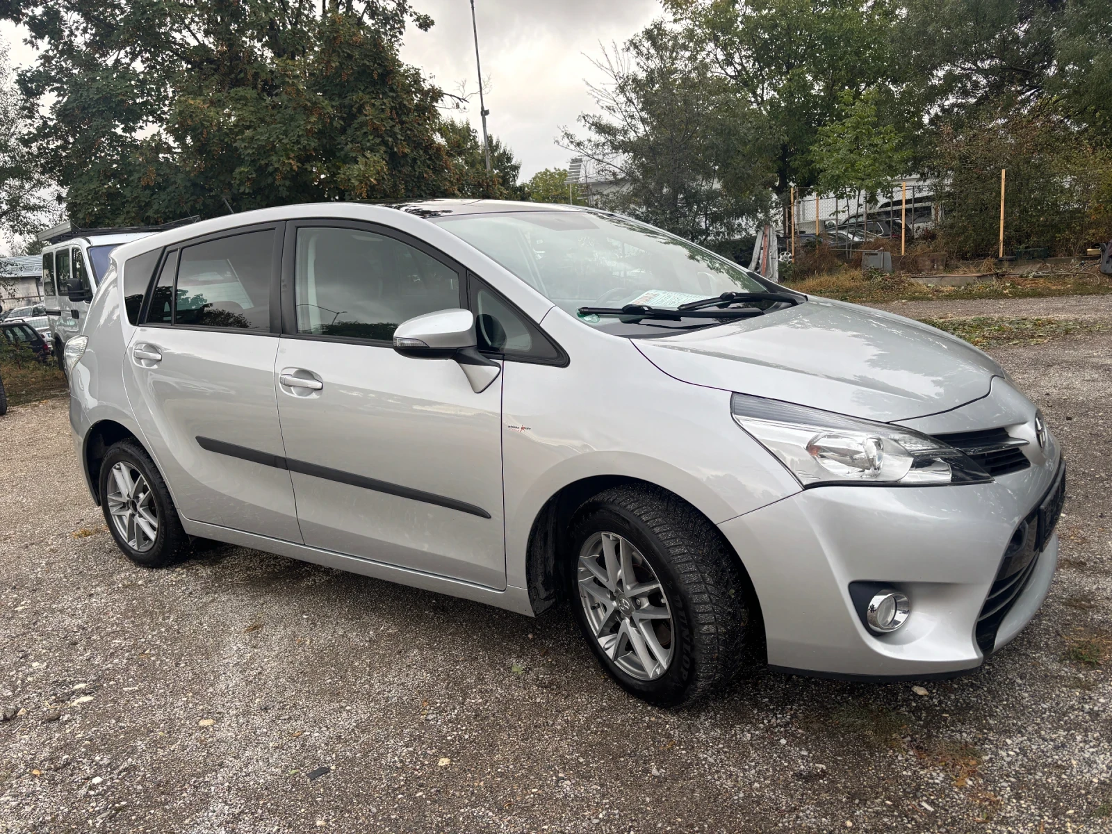 Toyota Corolla verso 2015+ ФЕЙС+ НАВИ+ 6ск+ КАМЕРА+ ПАНОРАМА - изображение 3