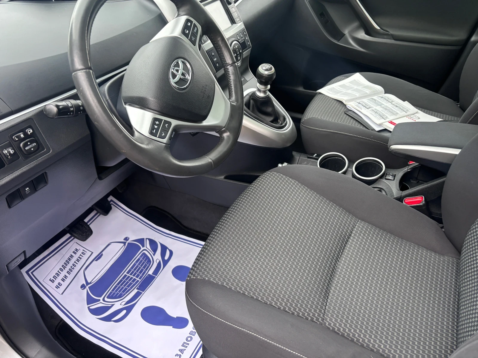 Toyota Corolla verso 2015+ ФЕЙС+ НАВИ+ 6ск+ КАМЕРА+ ПАНОРАМА - изображение 10