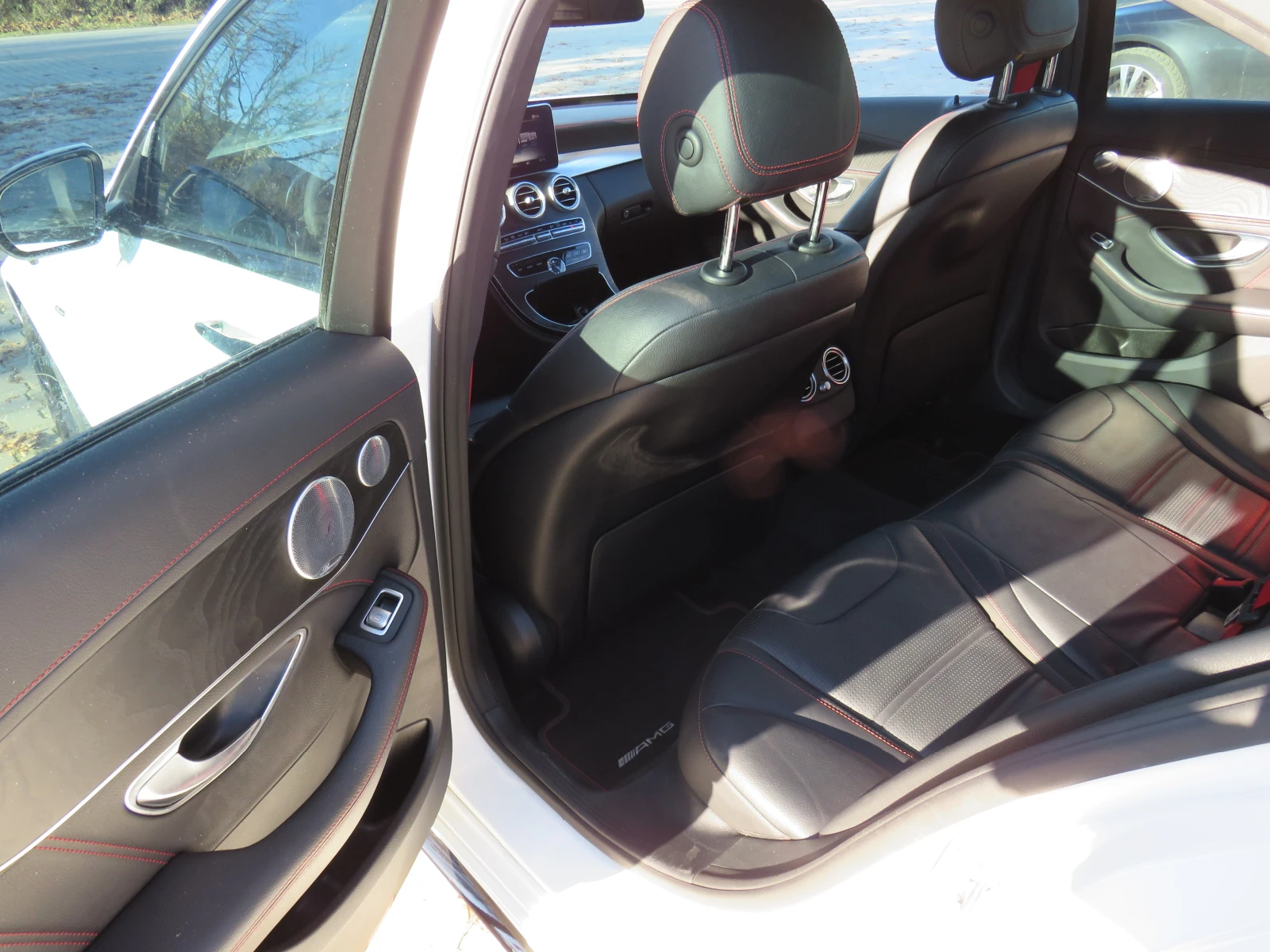 Mercedes-Benz C 450 AMG * KEYLES 4-MATIC LED РЕГИСТРИРАН*  - изображение 9