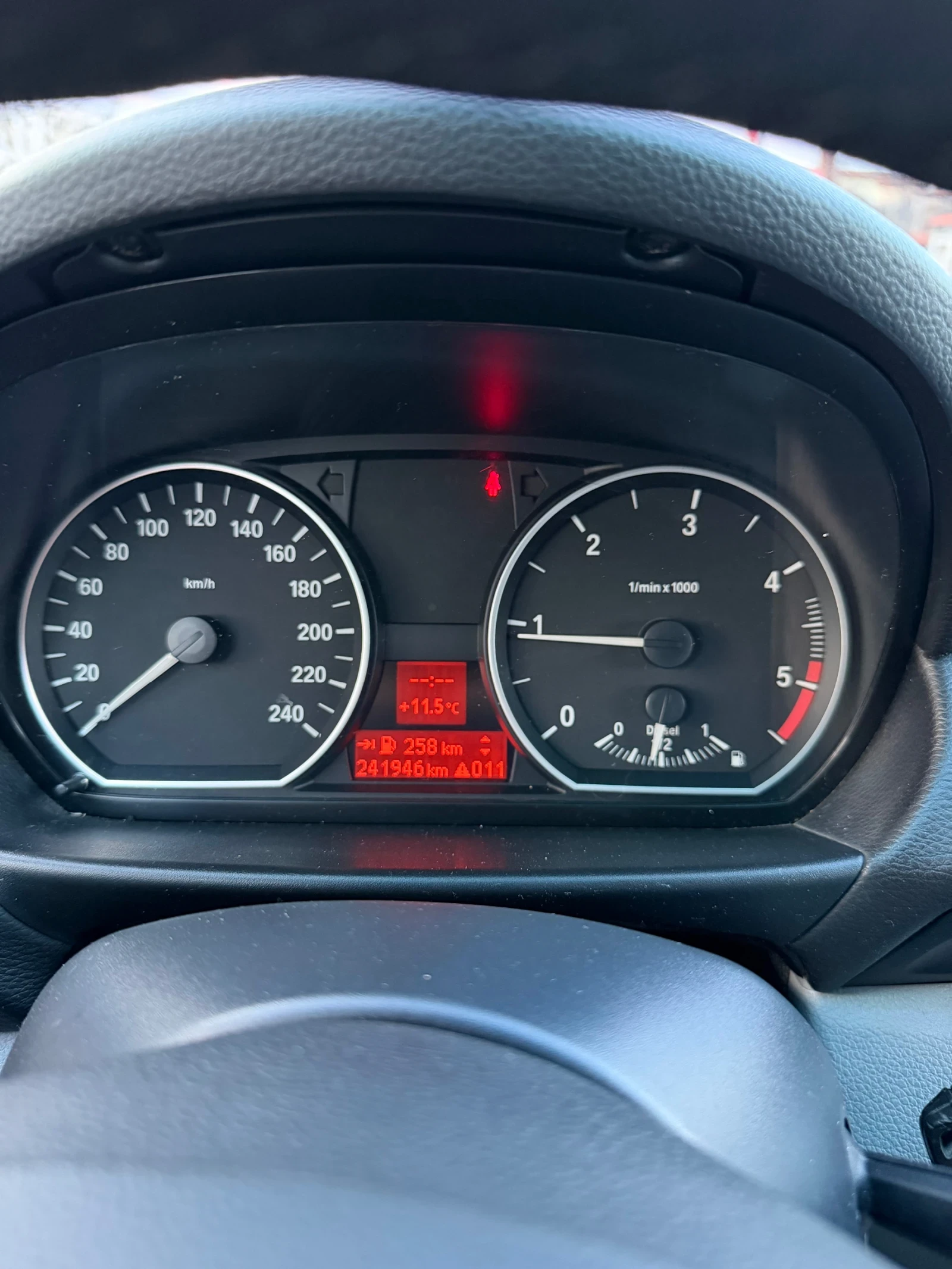 BMW 118, снимка 9 - Автомобили и джипове - 54009849