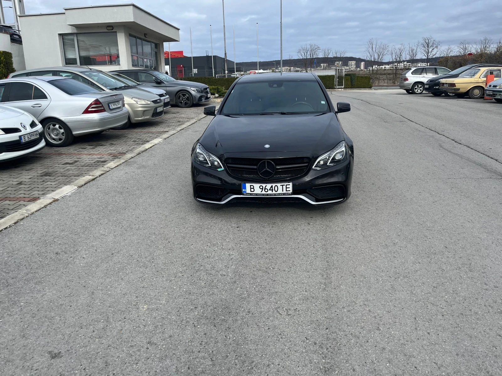 Mercedes-Benz E 350 9G Tronic, снимка 2 - Автомобили и джипове - 54291264