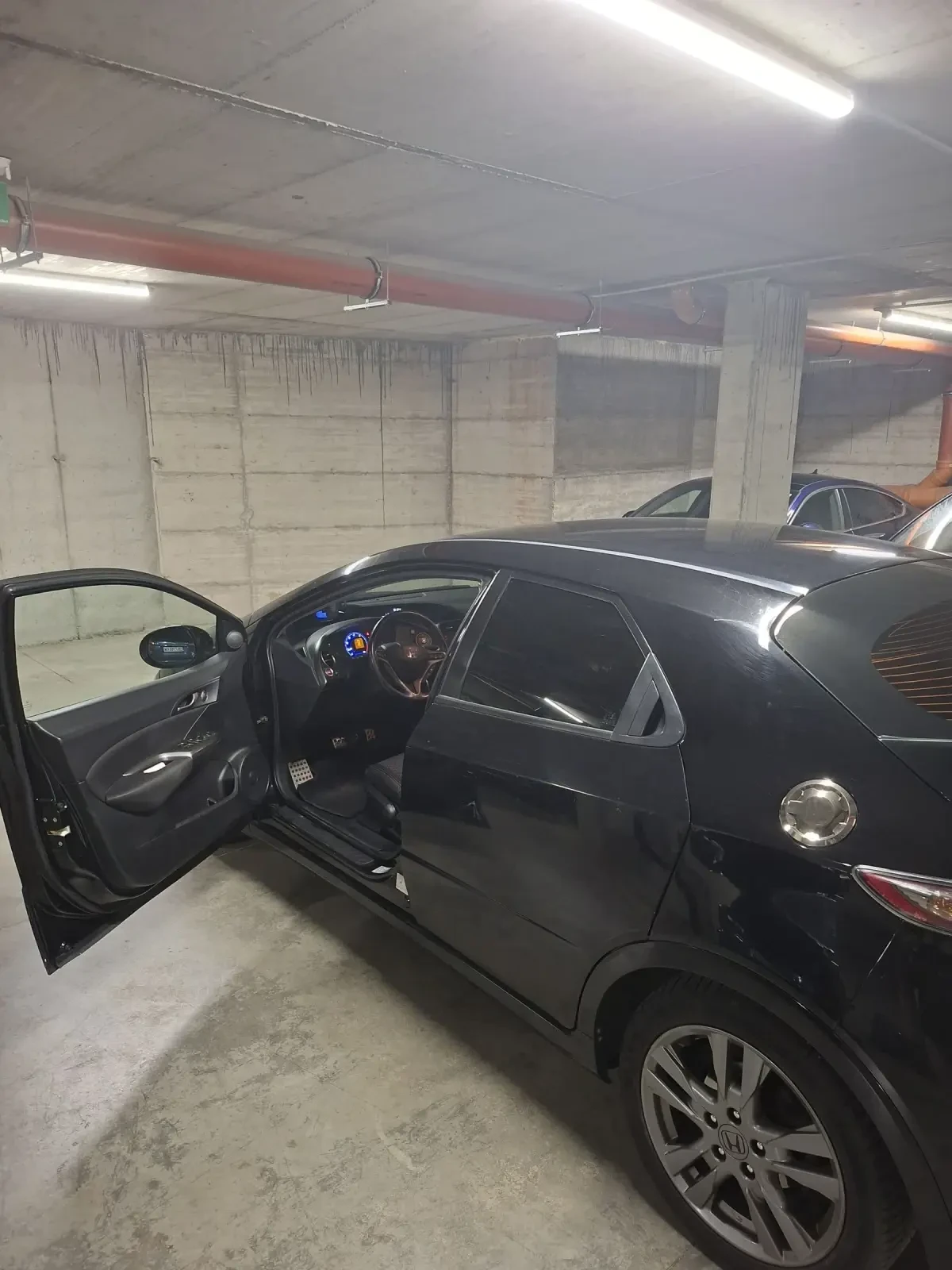 Honda Civic 1.8 Бензин, 140 кс. Автомат, снимка 4 - Автомобили и джипове - 54307149