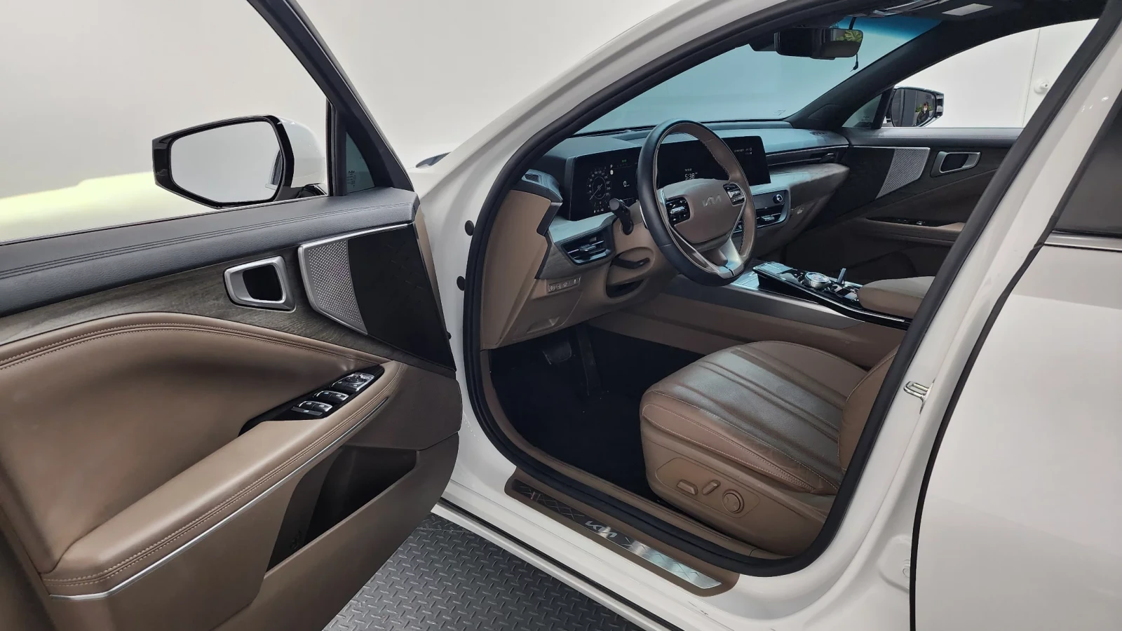 Kia K8 2024* NOBLESSE* 24.574KM* КРАЙНА ЦЕНА, снимка 8 - Автомобили и джипове - 54379158