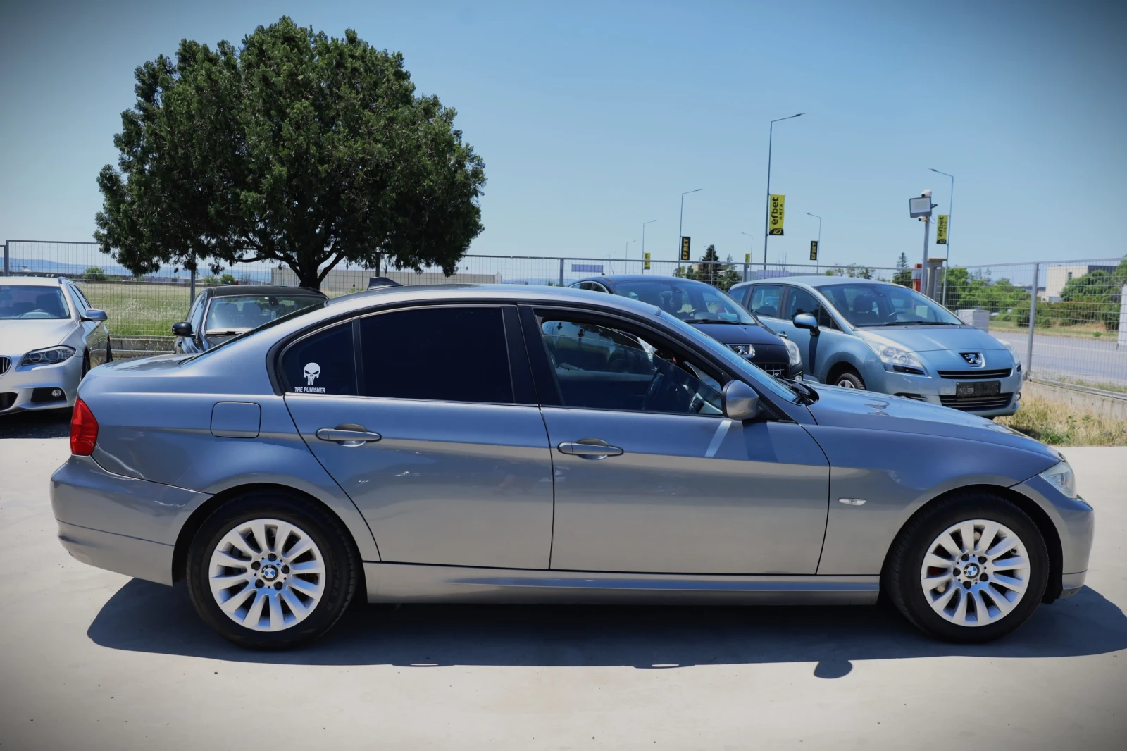 BMW 318 FACELIFT, снимка 4 - Автомобили и джипове - 54698164