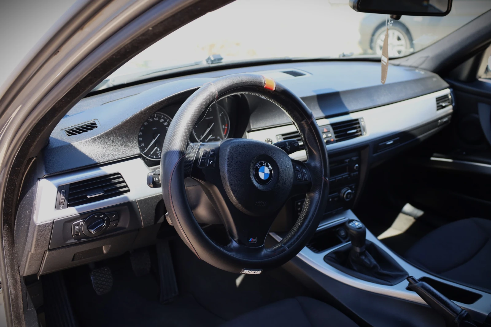 BMW 318 FACELIFT, снимка 8 - Автомобили и джипове - 54698164