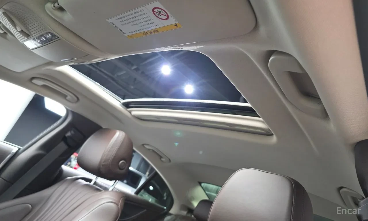 Mercedes-Benz CLS 300 AMG-line, снимка 17 - Автомобили и джипове - 55405547
