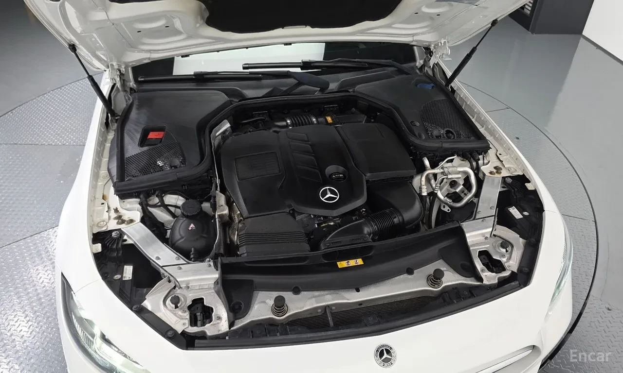 Mercedes-Benz CLS 300 AMG-line, снимка 4 - Автомобили и джипове - 55405547