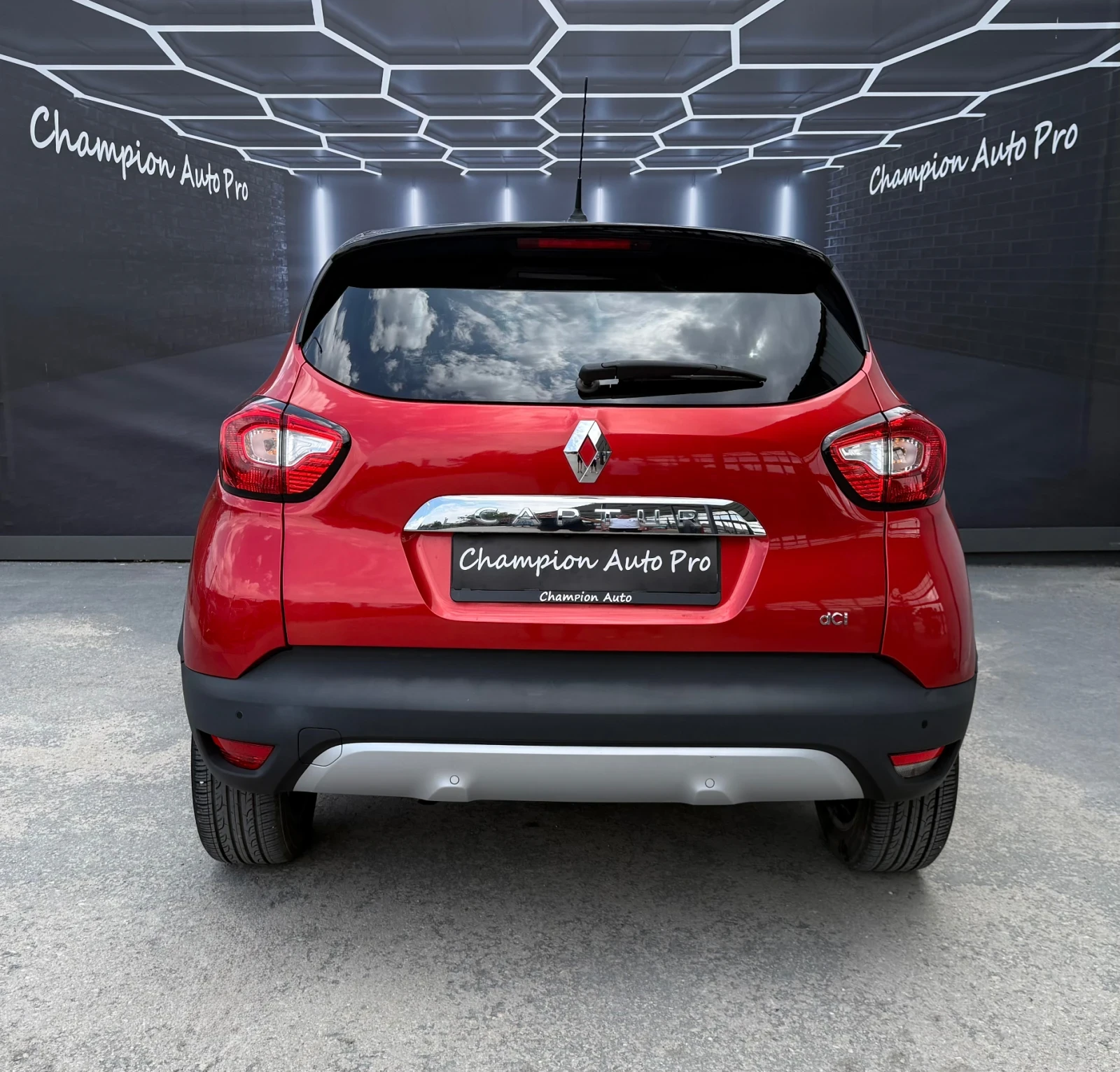 Renault Captur 55000 km, снимка 5 - Автомобили и джипове - 55585670