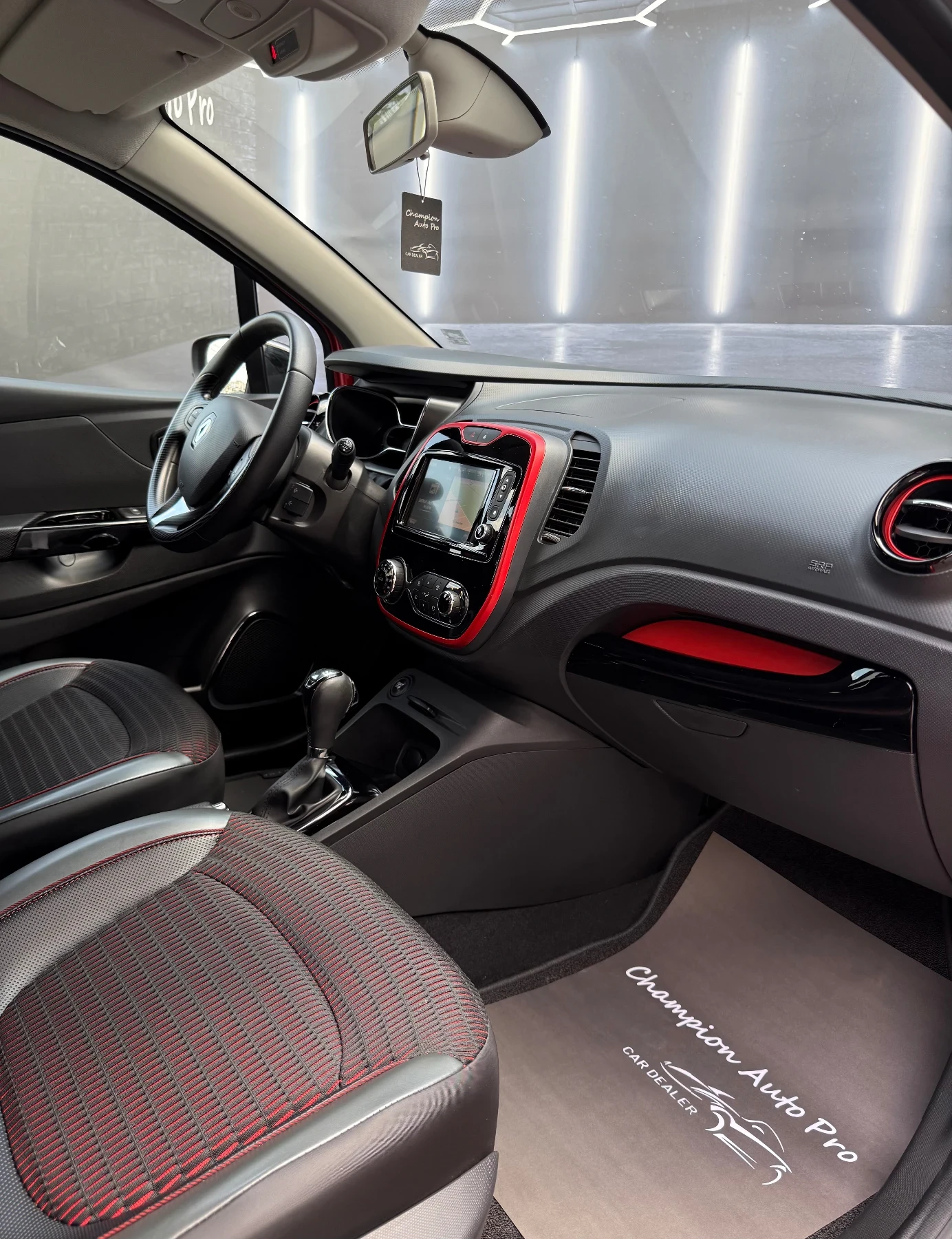 Renault Captur 55000 km, снимка 9 - Автомобили и джипове - 55585670