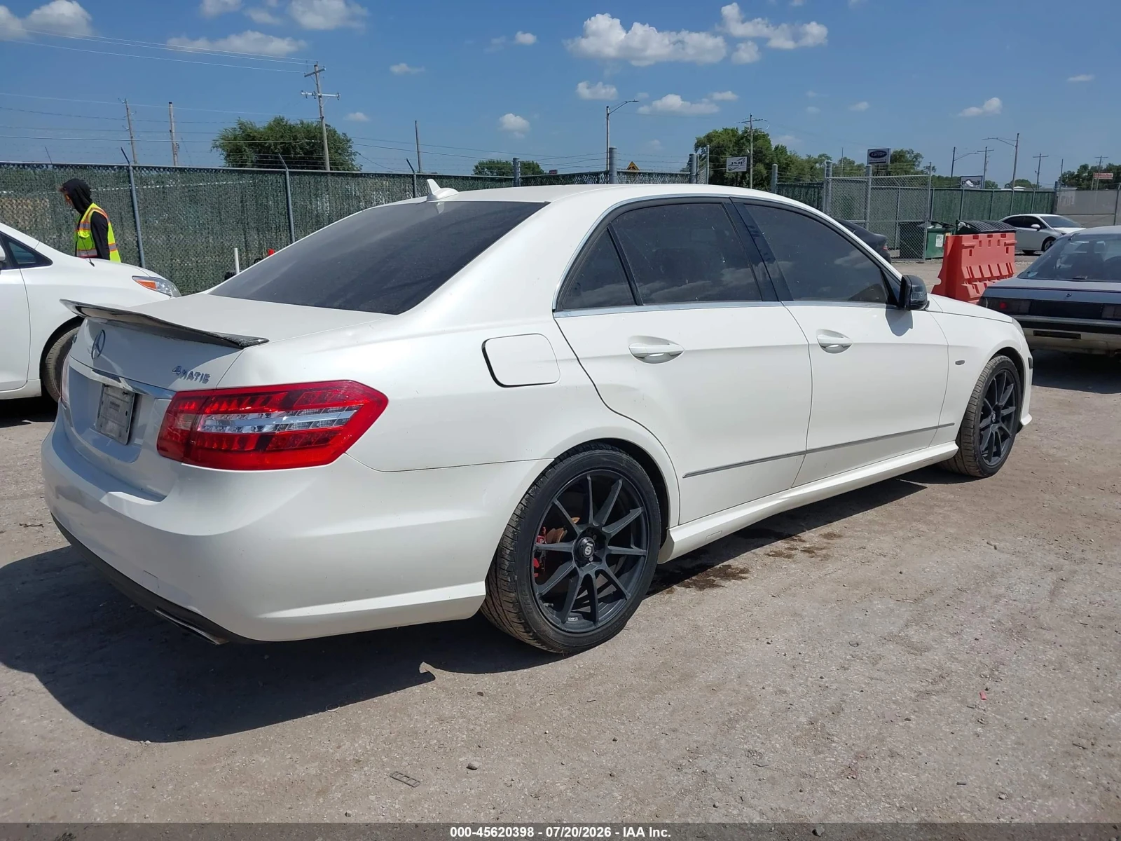 Mercedes-Benz E 500 AMG* 4MATIC* Harman Kardon* Обдувхане* Цена до БГ, снимка 4 - Автомобили и джипове - 55726186