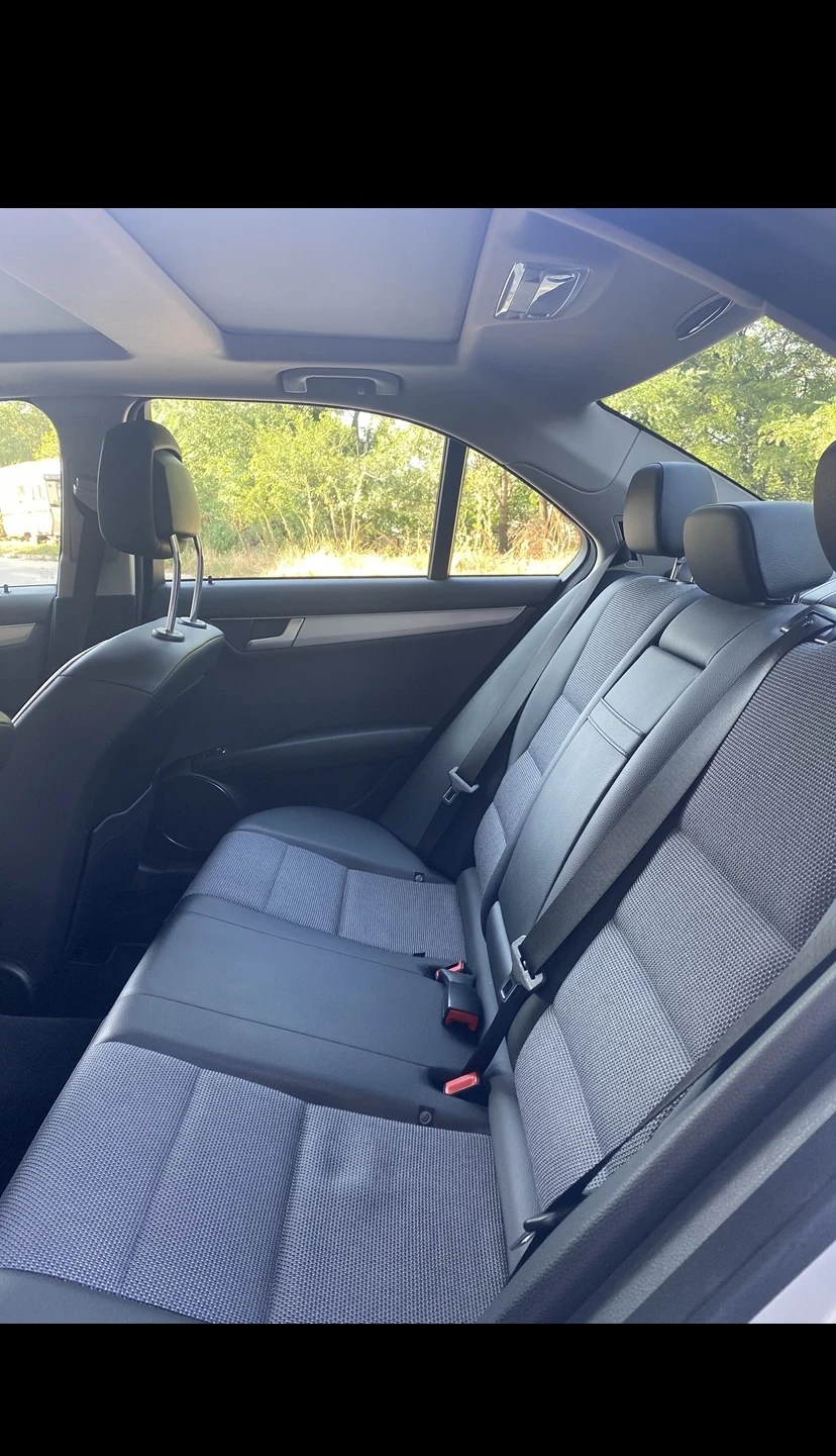 Mercedes-Benz C 300, снимка 6 - Автомобили и джипове - 55724602
