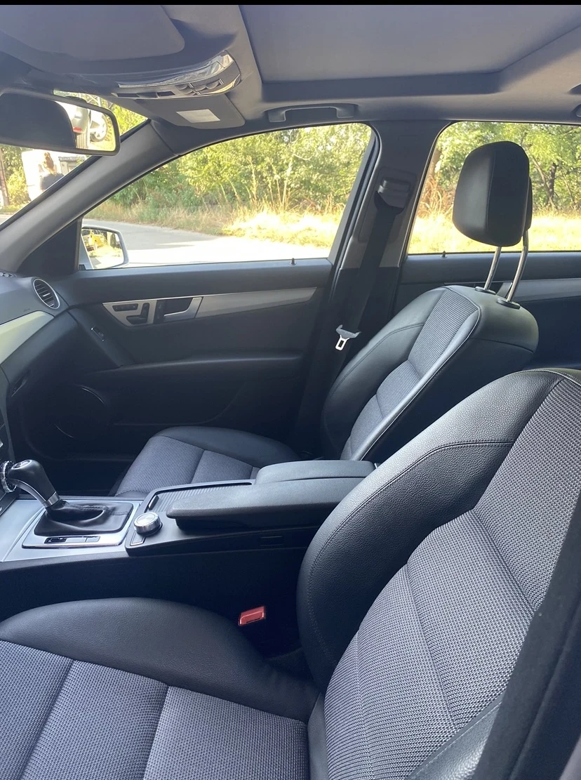 Mercedes-Benz C 300, снимка 4 - Автомобили и джипове - 55724602