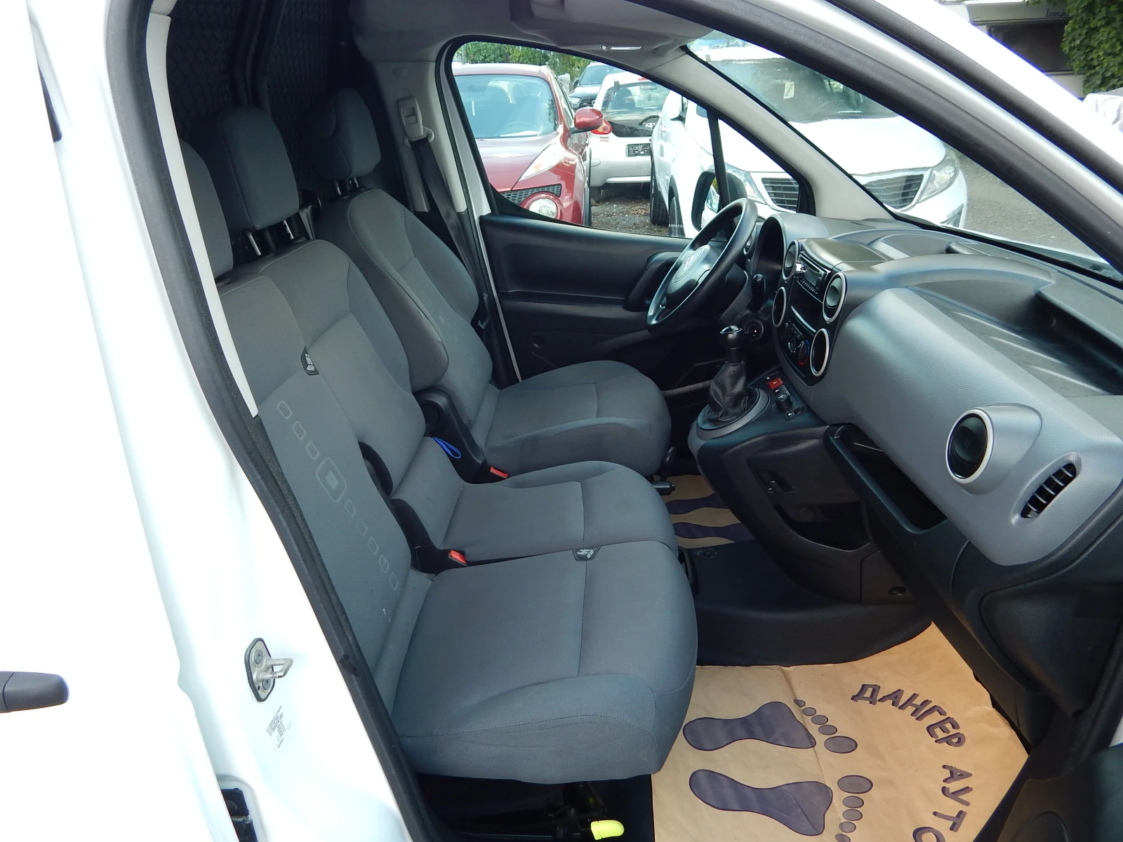 Citroen Berlingo 1.6HDI* 3места* ЕВРО5Б* , снимка 17 - Автомобили и джипове - 55836831