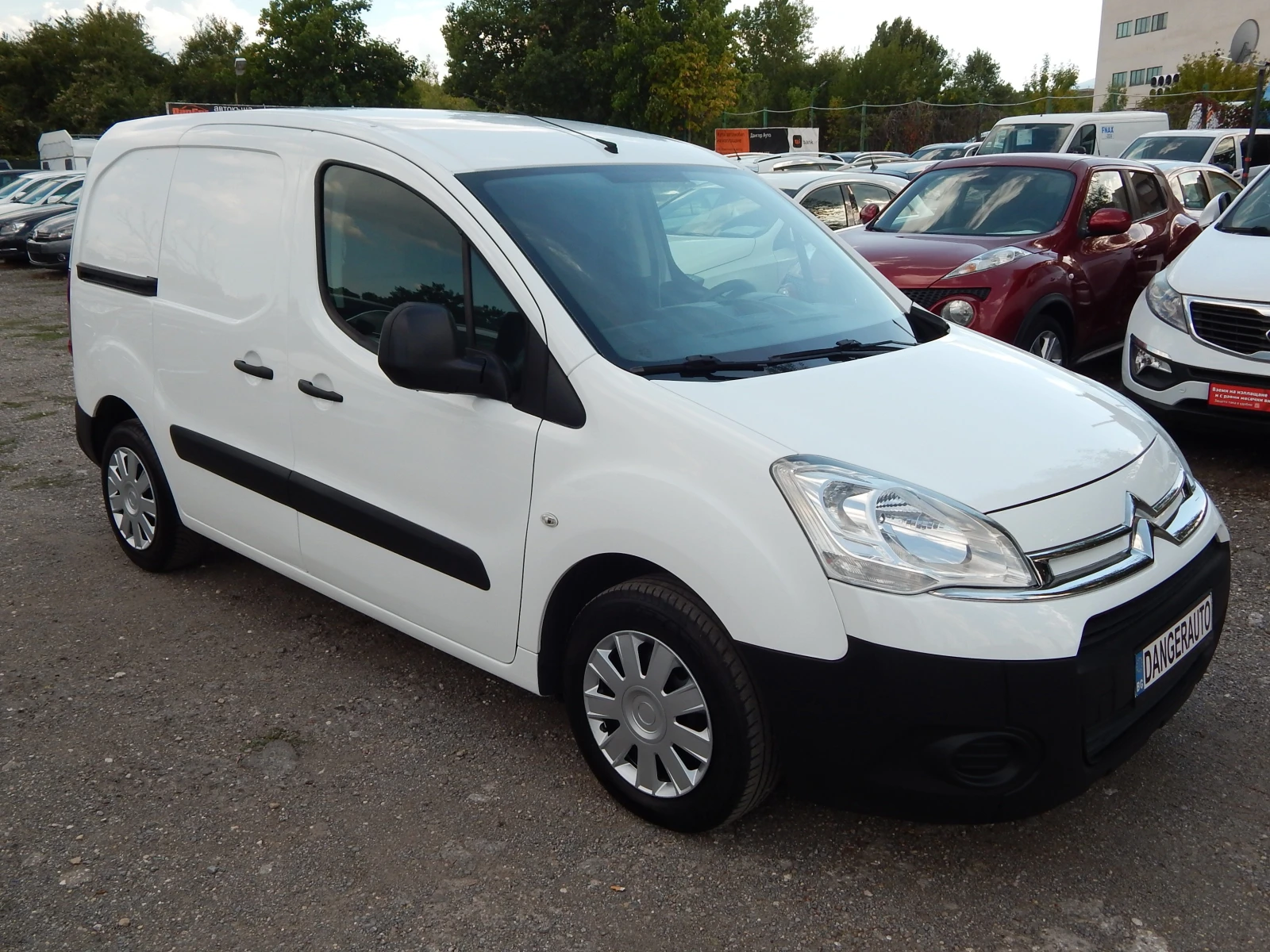 Citroen Berlingo 1.6HDI* 3места* ЕВРО5Б* , снимка 3 - Автомобили и джипове - 55836831