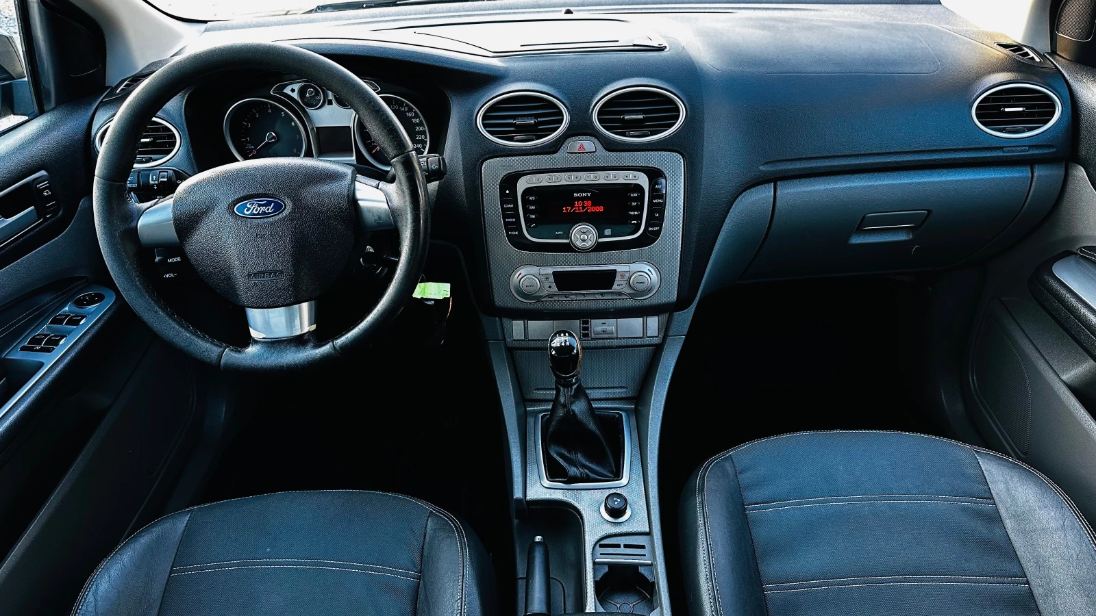 Ford Focus 1.6i-газов-Италия, снимка 12 - Автомобили и джипове - 55867684