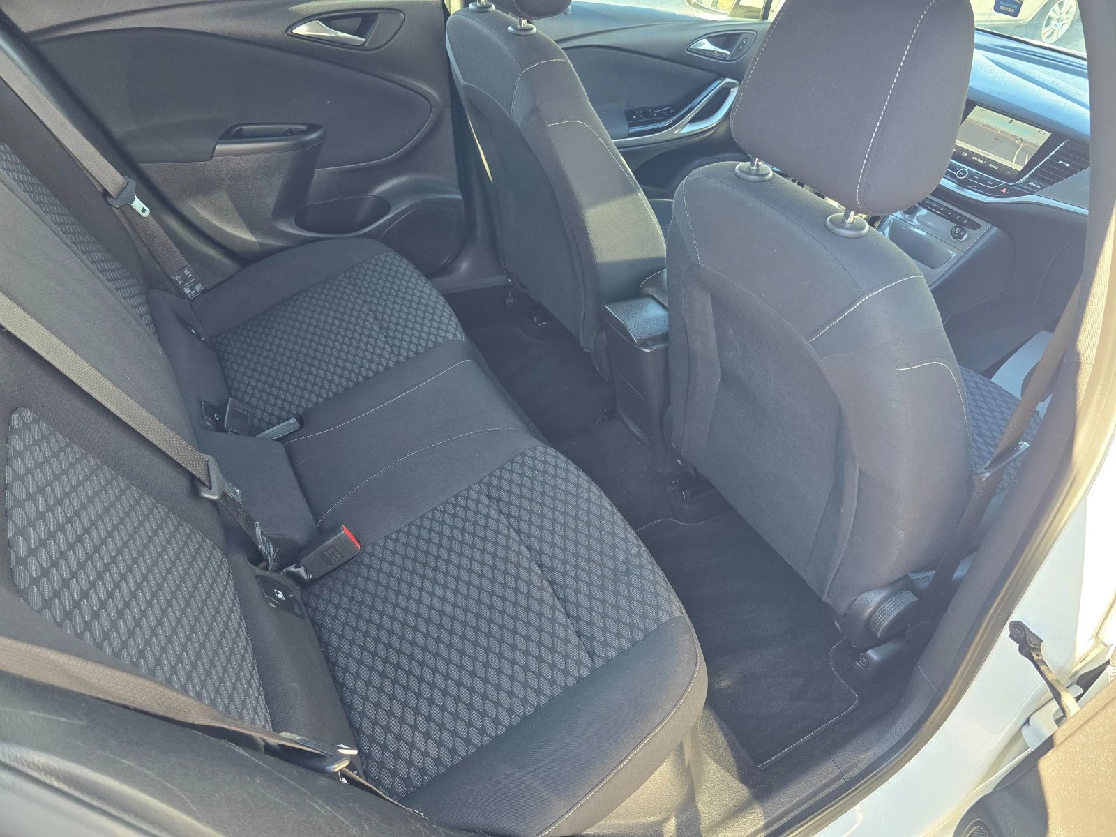Opel Astra 1.0I-105K.C-NAVI-EURO6B-FACE, снимка 10 - Автомобили и джипове - 56199441