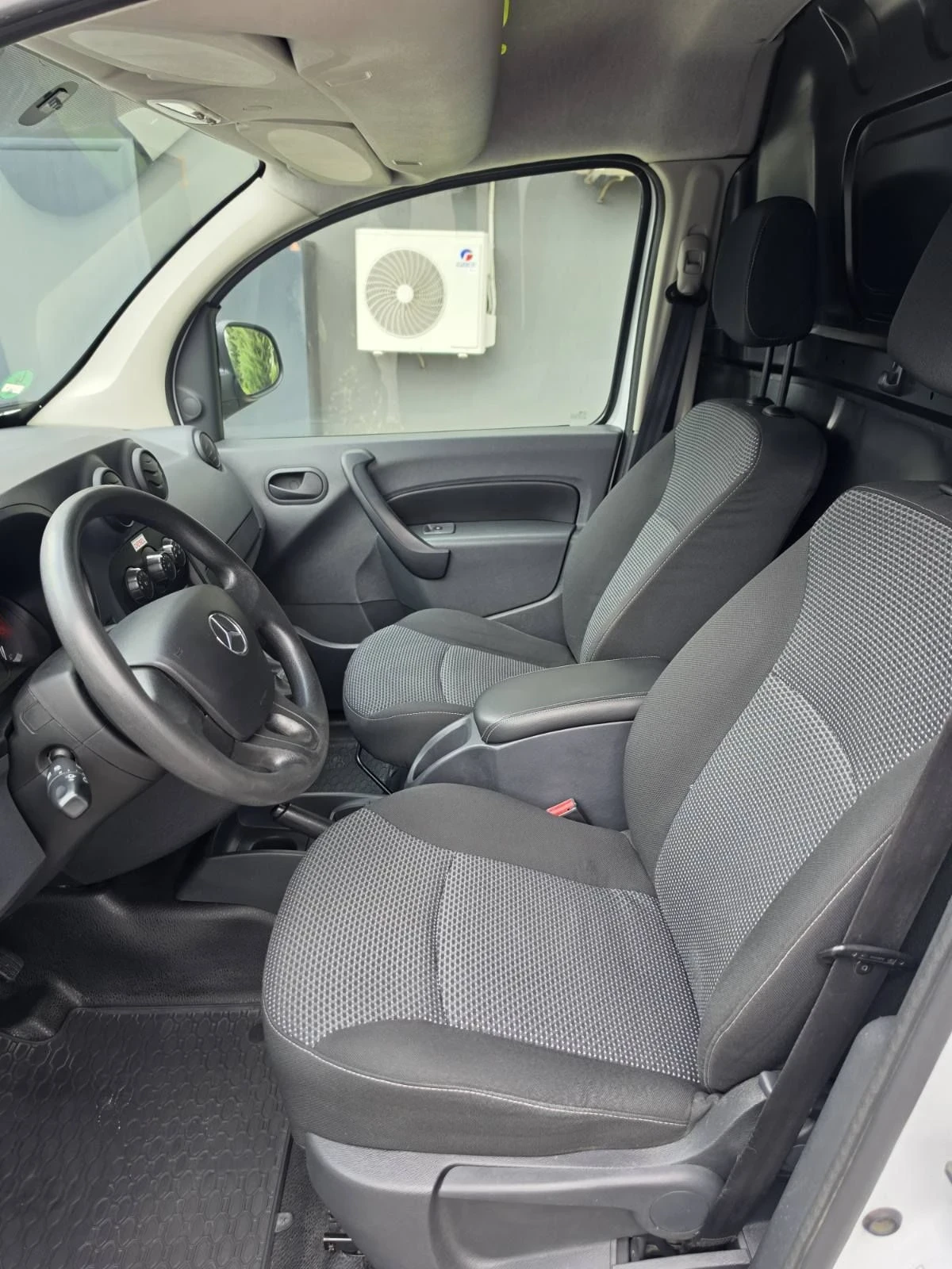 Mercedes-Benz Citan 110 к.с.Сменен съединител , снимка 8 - Автомобили и джипове - 56277537