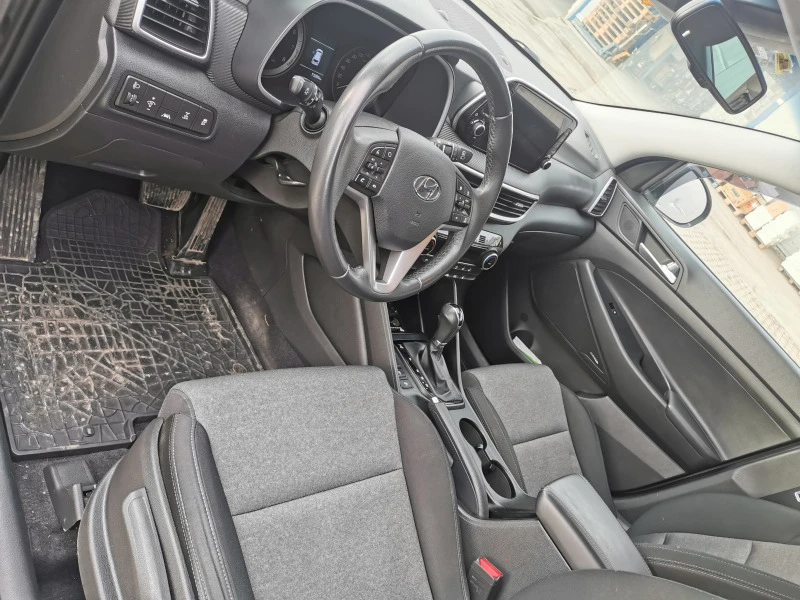 Hyundai Tucson, снимка 5 - Автомобили и джипове - 47558764