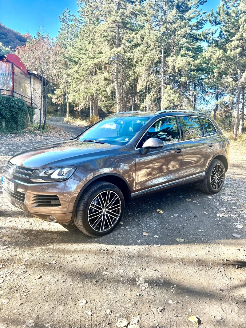 VW Touareg, снимка 2 - Автомобили и джипове - 47912357