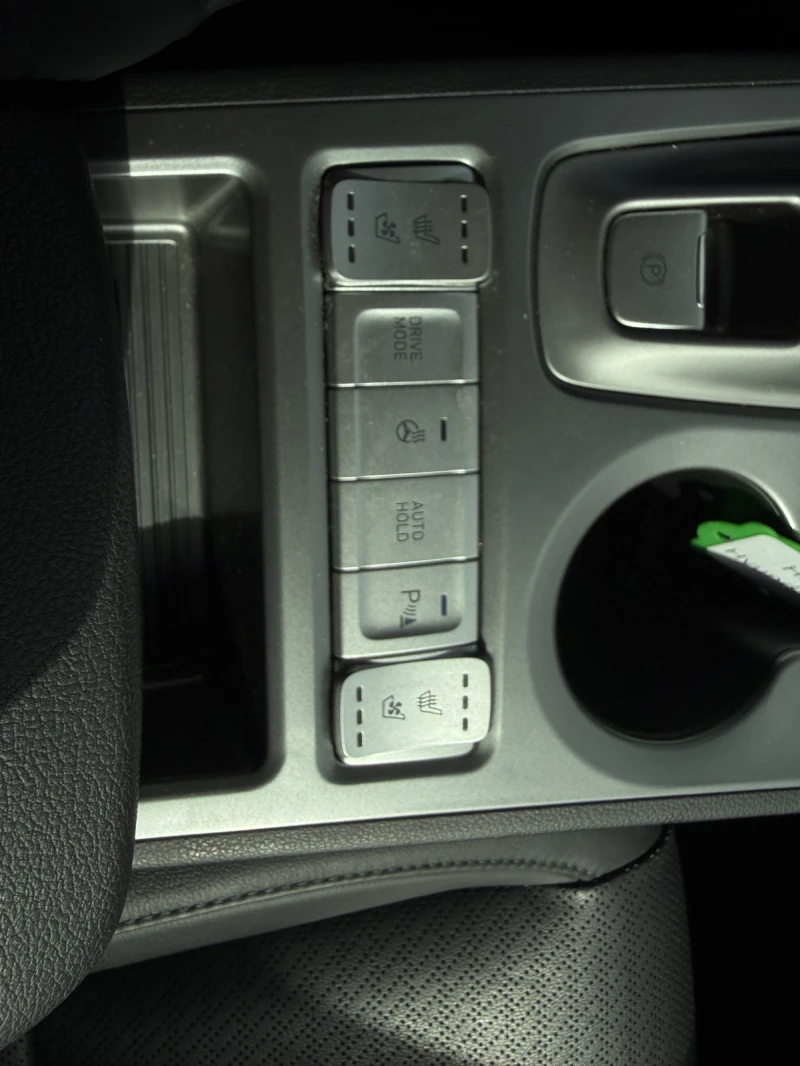 Hyundai Kona PREMIUM 64KWh/BLUELINK/SOH100%СЕРТИФИКАТ, снимка 16 - Автомобили и джипове - 51881960