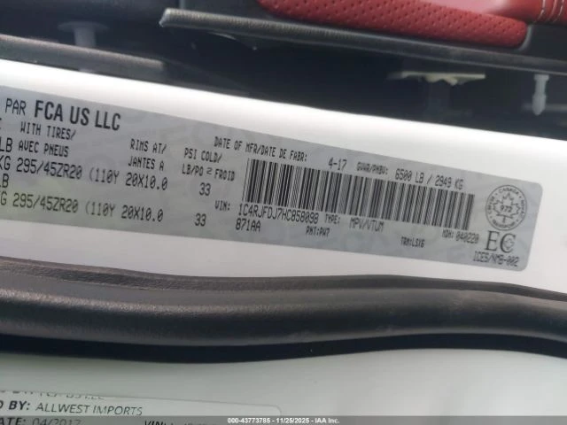 Jeep Grand cherokee SRT* 6.4L, V8, 475HP* Keyless* Navi* Подгрев - изображение 9