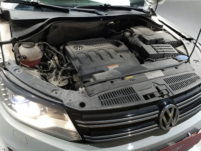 VW Tiguan 2.0 TDI COMFORT 5N, снимка 6 - Автомобили и джипове - 55295689