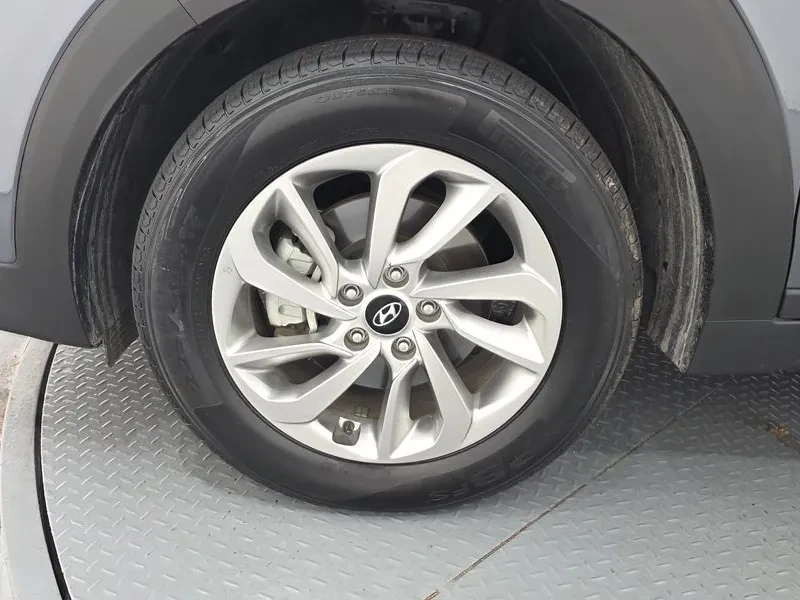 Hyundai Tucson 1.7 2Wd Modern, снимка 5 - Автомобили и джипове - 55391299
