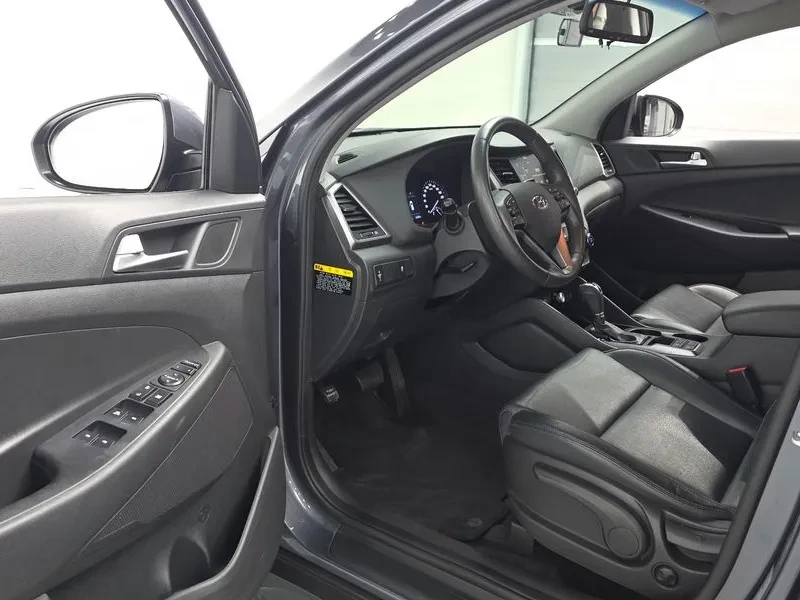 Hyundai Tucson 1.7 2Wd Modern, снимка 10 - Автомобили и джипове - 55391299