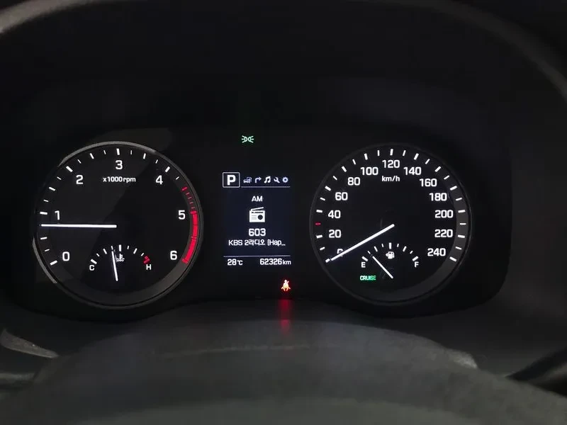 Hyundai Tucson 1.7 2Wd Modern, снимка 8 - Автомобили и джипове - 55391299