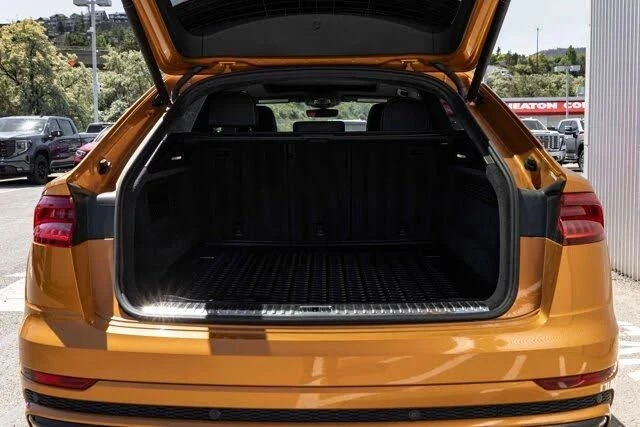 Audi Q8, снимка 6 - Автомобили и джипове - 56687335