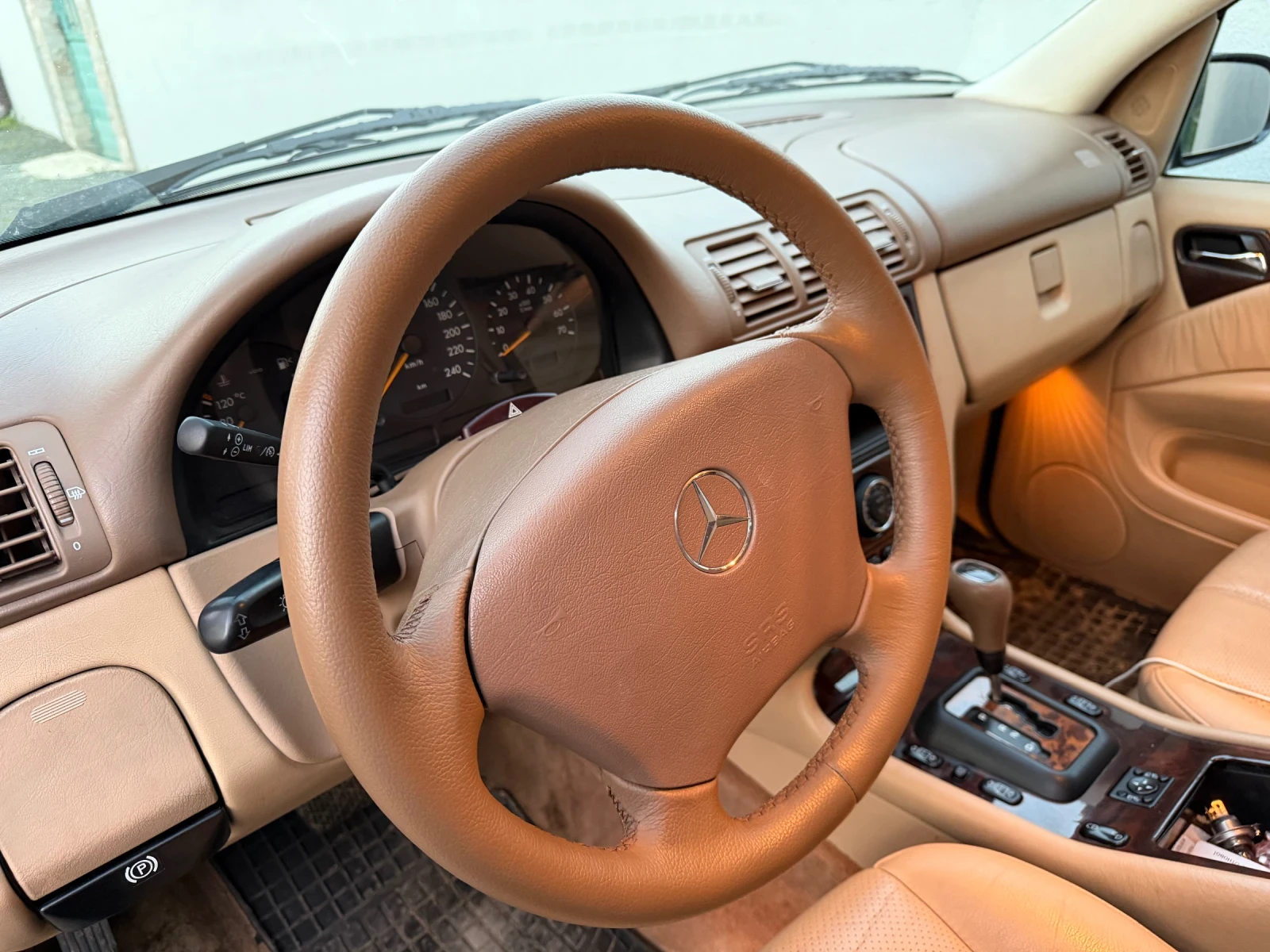 Mercedes-Benz ML 350, снимка 4 - Автомобили и джипове - 54115644